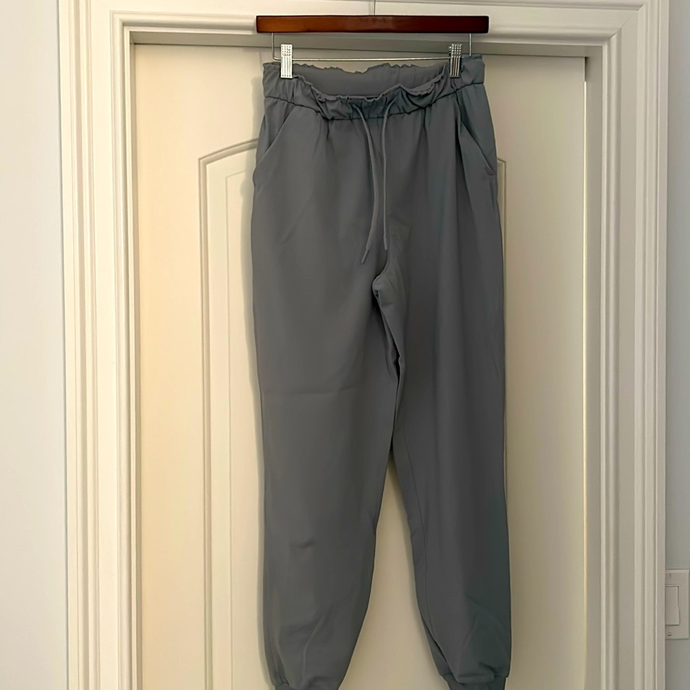 Lululemon nylon stretch jogger